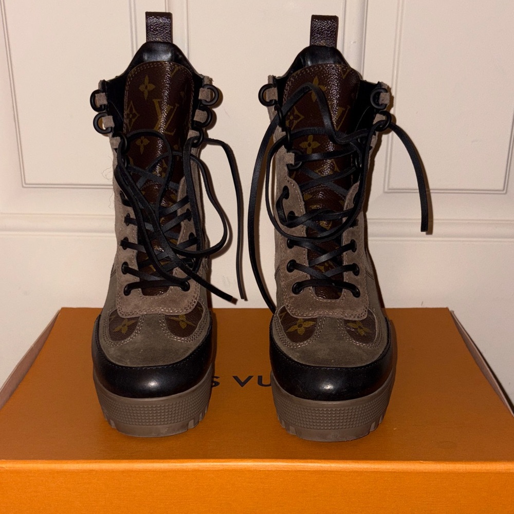Louis Vuitton Black and Brown Laureate Boots